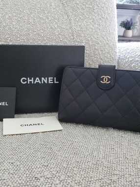 Authentic CHANEL Black Caviar Wallet Quilted Leather COA and BOX Good Condition